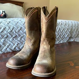 Ariat brown with pink trim, leather boots.